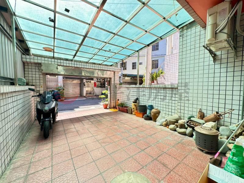 大竹交流道旁前院車庫透天