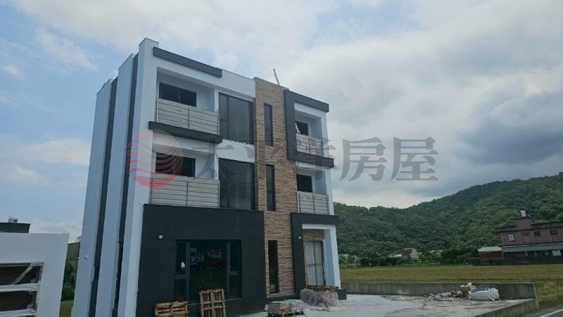 礁溪白鵝山邊農舍
